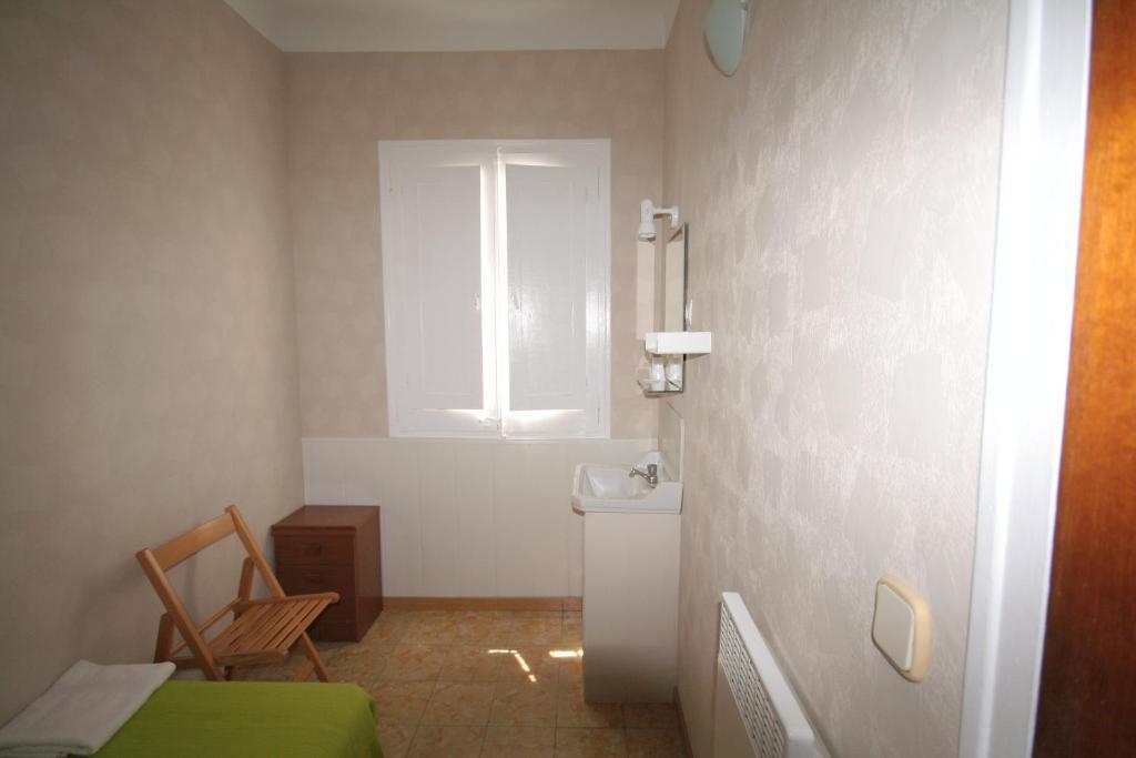 Hostal Juventus Portbou Zimmer foto